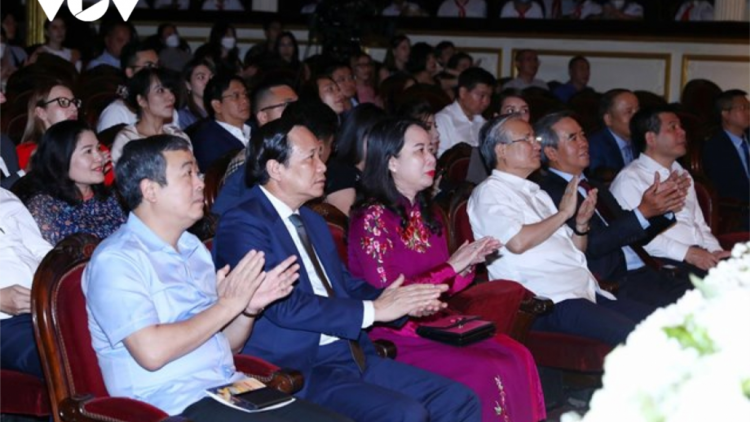 Phó Chủ tịch nước Võ Thị Ánh Xuân pâh ha dưm nhạc t’vaih zên zooi p’niên lưm tr’mung pa bhlầng k’đhap đha rựt