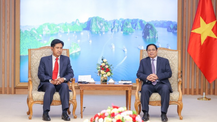 Thủ tướng Phạm Minh Chính lum prá lâng Bộ trưởng Tư pháp Lào