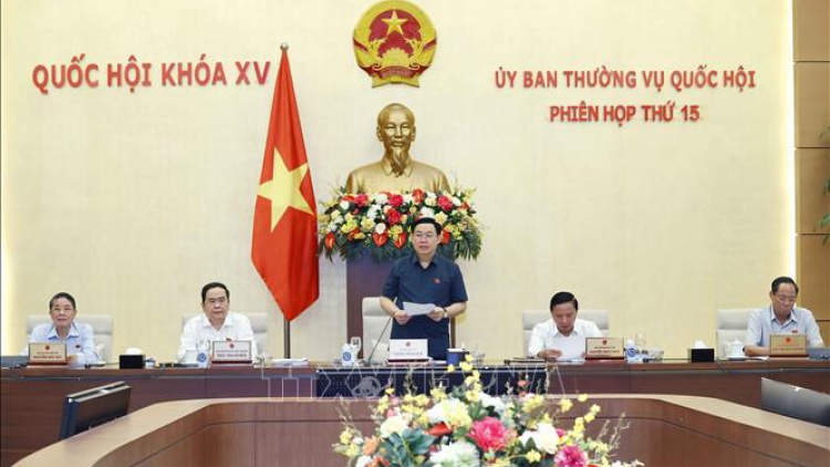 T’ngay (12/09) Bhrợ têng pr’họp g’luh 15 âng Uỷ ban Thường vụ Quốc hội