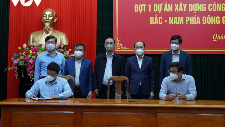 Pazao đoọng bha ar xrặ bhrợ cơnh clặ cr’lặ pa tơơi cr’van g’luh 1 c’lâng lươt đơơh Bắc- Nam c’nặt tơợ Quảng Ngãi- Nha Trang