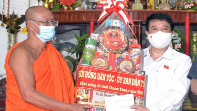 Chủ tịch Hội đồng dân tộc Quốc hội hơnh déh Tết Chôl Chnăm Thmây đhị Sóc Trăng