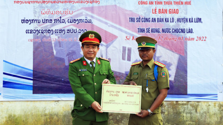 Pa luih đong bhrợ bhiệc cher đoọng ha Công an Lào lâng cher đoọng hun pr’hêl đhanuôr đăh k’tiếc k’ruung pr’zợc
