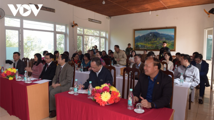 Tơơp bhrợ Trại xră t’vaih Văn học Nghệ thuật apêê acoon coh Việt Nam c’moo 2022