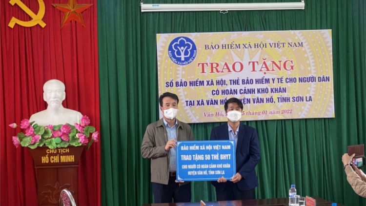 Đoọng bha ar bảo hiểm xã hội, thẻ bảo hiểm y tế ha đha nuôr acoon coh bêl Tết