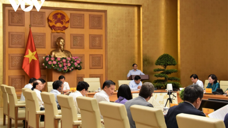 Thủ tướng: Pazay bhrợ têng crêê xa nay apêê bh’rợ tệêm ngăn kinh tế ga măc chr’năp