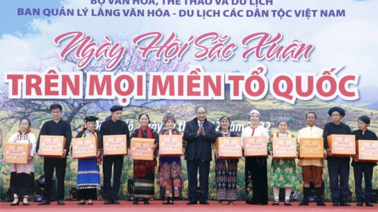 Chủ tịch nước: Pr’đơợ văn hiến ga mắc chr’nắp âng acoon ma nưih Việt Nam bơơn bhrợ pa dưr  tơợ 54 c’bhuh đhi noo acoon cóh