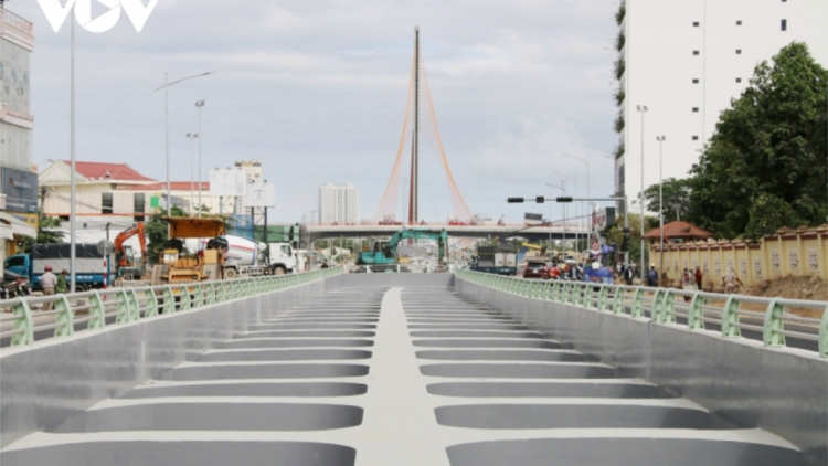 Khánh thành c’lâng c’tốch 3 tầng đắh Tây poong Trần Thị Lý