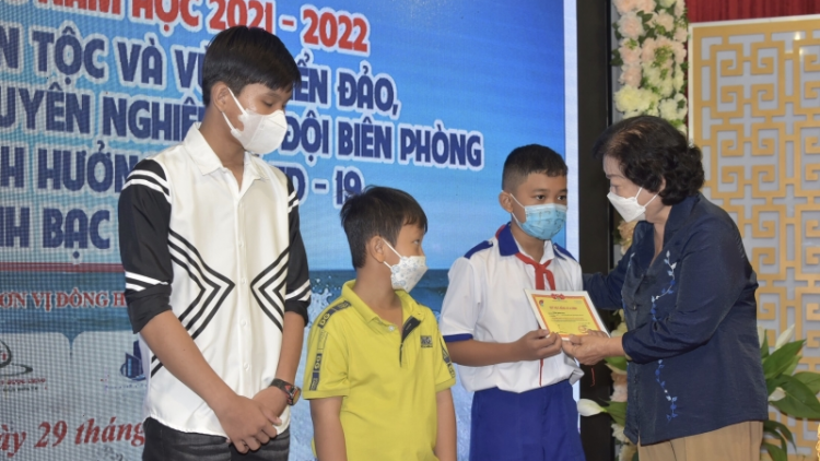 Bạc Liêu pa đơp đoọng zên học ha học sinh manuyh acoon coh, zr’lụ biển đảo lâng crêê lum zr’năh k’đhap tu pr’luh cr’ăy Covid-19 lum pr’ăt tr’mông zr’năh k’đhap