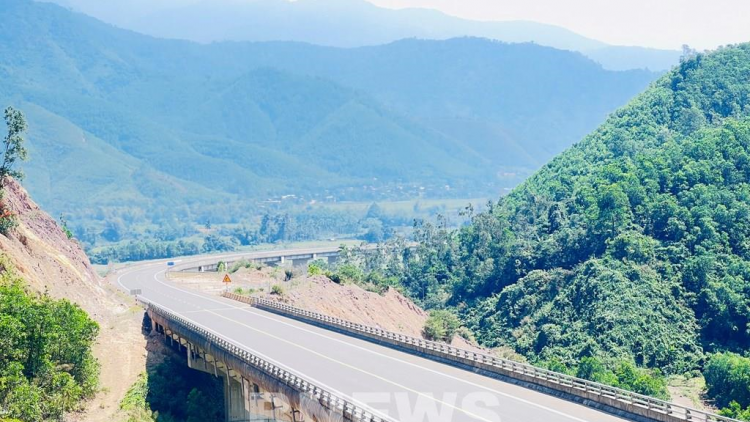 C’lâng lươt đơơh La Sơn – Túy Loan vêy tơơp đoọng đươi dua moot c’xêê 4 tươc