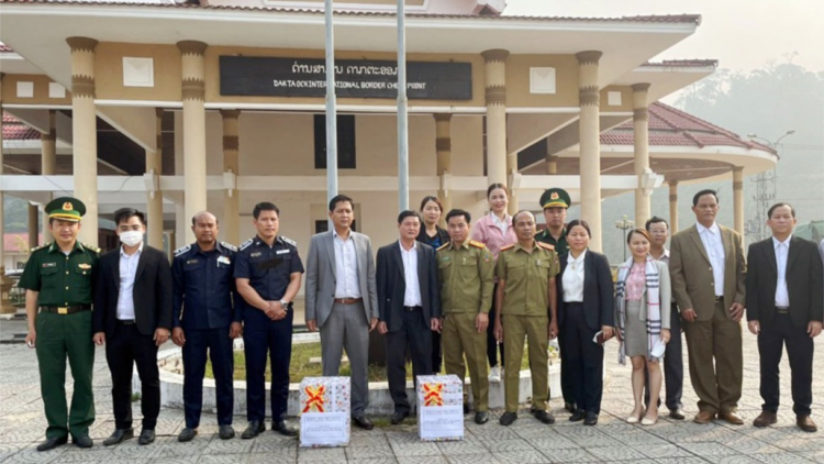 Bh’cộ chr’hoong Nam Giang, tỉnh Quảng Nam lum,  hơnh Tết Bunpiamay đhị chr’hoong Đăk Chưng