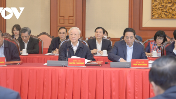 Tổng Bí thư Nguyễn Phú Trọng: Bộ Chính trị ơơi đoọng xră pa gluh Nghị quyết t’mêê đoọng Thủ đô Hà Nội pa dưr k’rơ lâh mơ dzợ