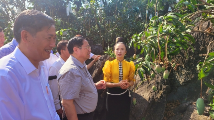 Thủ tướng prá xay lâng đhanuôr: Lấh 1.600 râu ta moóh, k’đươi moon