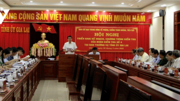 C’bhúh lêy cha mêết số 4 Ban k’đhơợng xay Trung ương đắh zêl cha groong, t’tông k’roóch bhrợ bhiệc đhị Gia Lai