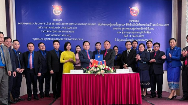 Trung ương Đoàn 2 nước Việt Nam - Lào ký gr’hoọt pa zưm bhrợ cr’chăl c’moo 2022 - 2027