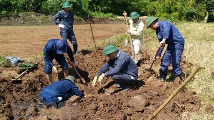 Bơơn lêy, pay 5 n’hang liệt sĩ đhị Hướng Hoá, Quảng Trị