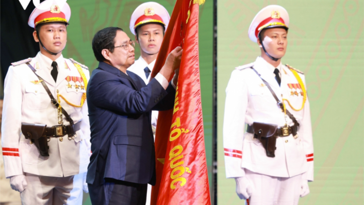 Thủ tướng Phạm Minh Chính pâh 60 c’moo t’ngay truyền thống k’bhuh Cảnh sát nhân dân