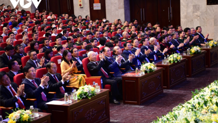 Bhrợ têng ta nih liêm bh’rợ hơnh deh 60 c’moo t’ngay bhrợ t’vaih zr’ziêng ngoại giao Việt Nam-Lào