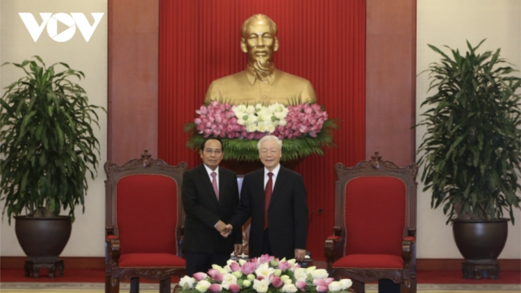 Tổng Bí thư Nguyễn Phú Trọng lưm, prá xay lâng t’cooh Bun-thoong Chít-ma-ny, Thường trực Ban Bí thư, Phó Chủ tịch nước CHDCND Lào