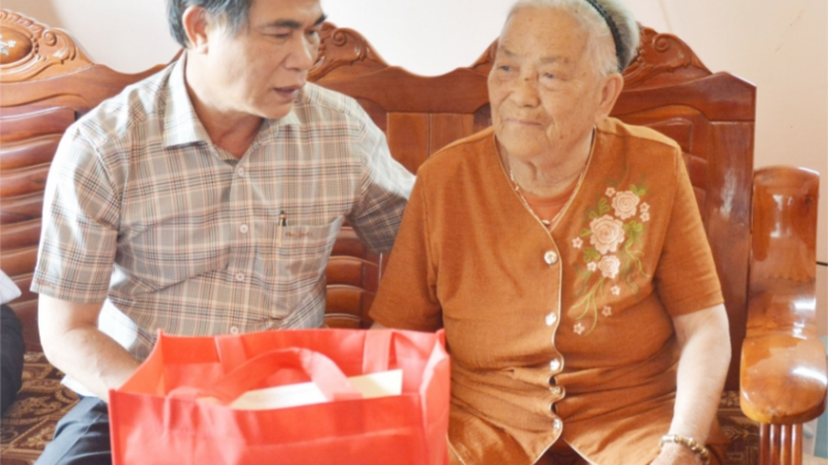 Gia Lai: Cher đoọng hun pr’hêl ha lấh 12 r’bhâu manứih vêy c’rơ g’lêếh lâng cách mạng