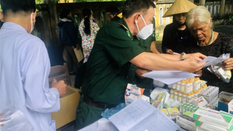 Khám, đoọng za nươu doọ pay zên lâng cher đoọng hun pr’hêl chr’nắp k’noọ 100 ực đồng