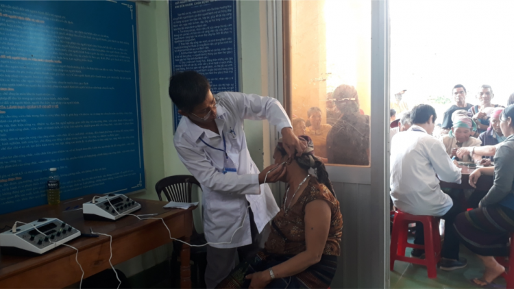 Quảng Trị-Chr’hoong k’coong ch’ngai Hướng Hoá t’bhlâng k’rang lêy đoọng ha pêê đha rứt, apêê đhưr cóh xã hội