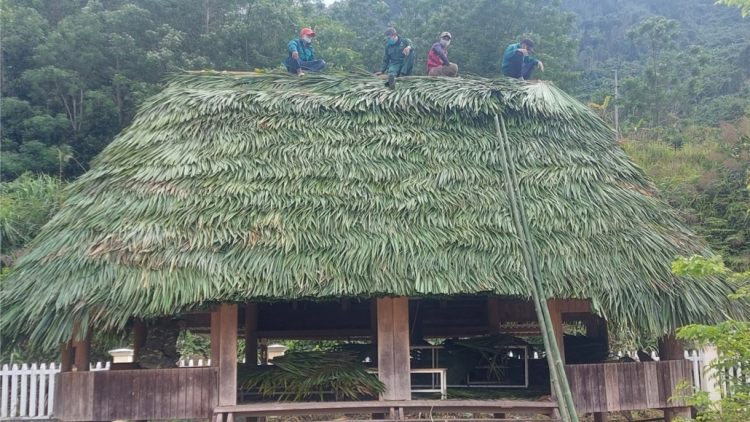 Bhr’lậ Gươl coh trường học