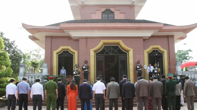 Bhr’lậ pa liêm zr’lụ c’kir Tổng Bí thư Lê Duẩn