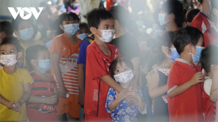 T’bhlâng zư lêy, băn par p’niên k’tứi crêê lum zr’năh k’đhap tu pr’luh cr’ăy Covid-19
