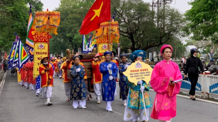 Thừa Thiên Huế: Tơợp bhrợ bhiệc bhan điện Huệ Nam