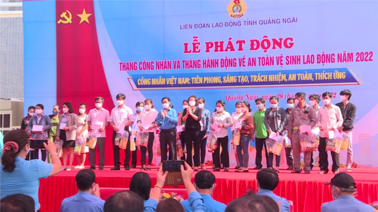 Quảng Ngãi: C’xêê công nhân lêy chô ooy manứih pa bhrợ