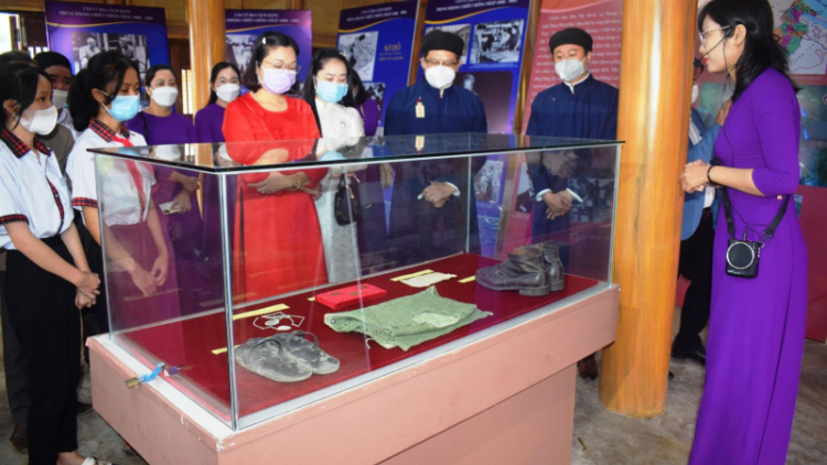 P’căh bâc pr’đươi chr’năp ooy chiến khu Hoà Mỹ