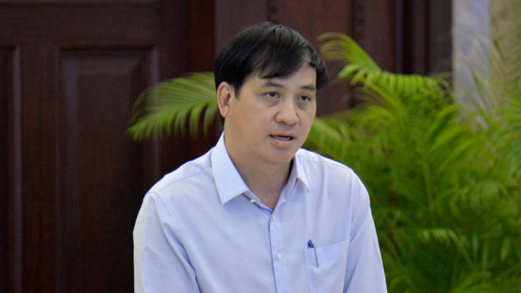 Cher đoọng Huân chương Lao động đoọng ha Phó Chủ tịch thường trực UBND TP.HCM Lê Hoà Bình