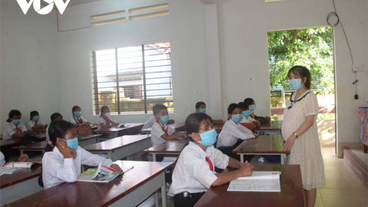 Khánh Hoà k’đươi moon học sinh manứih acoon cóh k’coong ch’ngai chô cớ ooy lớp