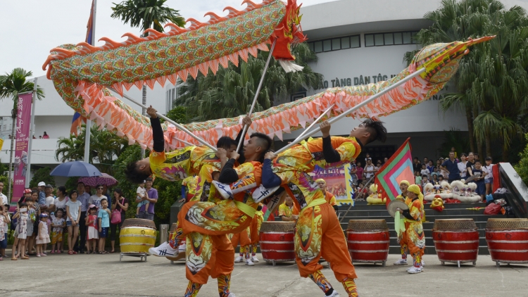 Bhui har Trung thu, chếêc lêy năl pr’hoọm văn hoá Bạc Liêu đhị Thủ đô Hà Nội