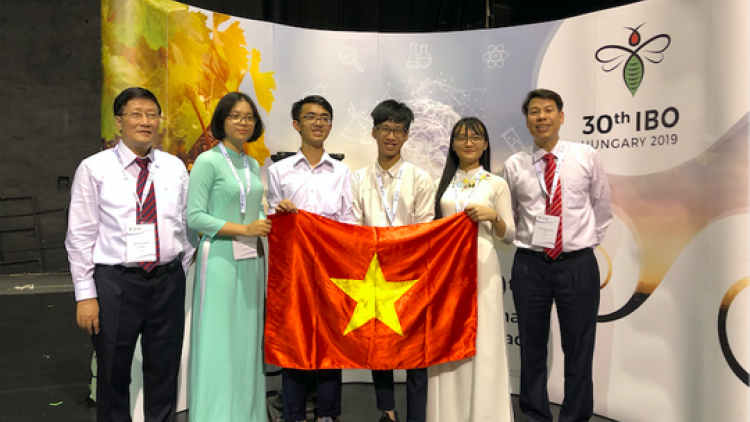 Pazêng 4 thí sinh Việt Nam nắc lứch bơơn ch’ner đhị IBO 2019