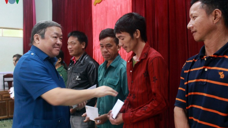 Chủ tịch Trung ương Hội đhanuôr bhrớ ha rêê đhuốch lươt lum lêy đhanuôr coh zr’lụ tuh bhlong Quảng Bình