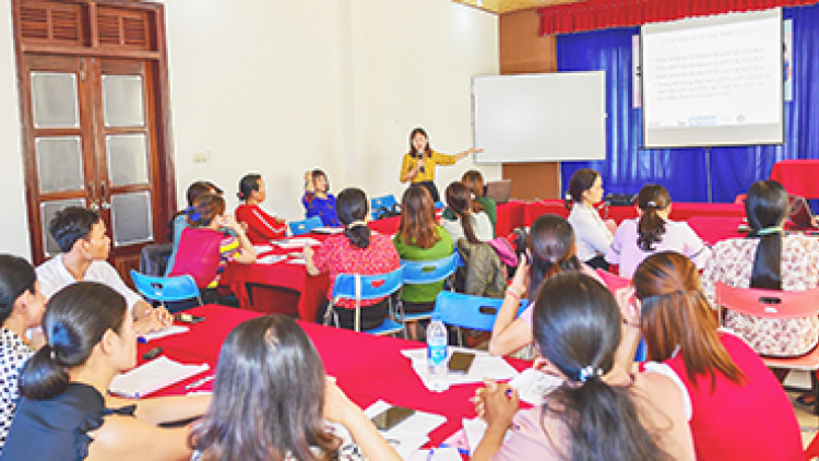 Hội thảo “ Ha dưr dal chất lượng zư x’mir lêy, p’too moon p’niên k’tứi n’đil zr’lụ acoon cóh, zêl lâng cha groong k’pậ k’mơr p’niên k’tứi”