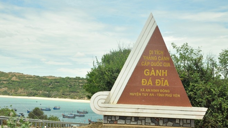 Tước lum lêy Gành Đá Đĩa