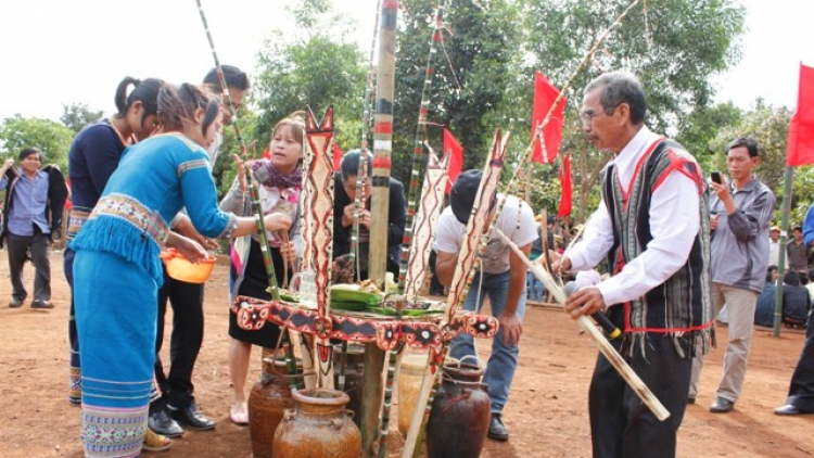 Thương binh U nía- Dzợ mặ dzợ bhrợ têng