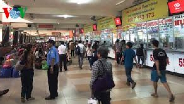 Quảng Ngãi: Cắh đoọng pa dzoóc zên vé xe tết lất cơnh xa nay