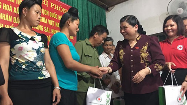 Phó Chủ tịch Quốc hội Tòng Thị Phóng tước lum lêy lâng cher đoọng pr’hêl ha manuýh đharứt đhị tỉnh Bắc Giang