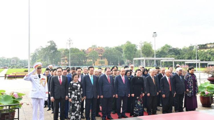 Bhiêc bhan hơnh deh 130 c’moo t’ngay n’niên âng Chủ tịch Hồ Chí Minh