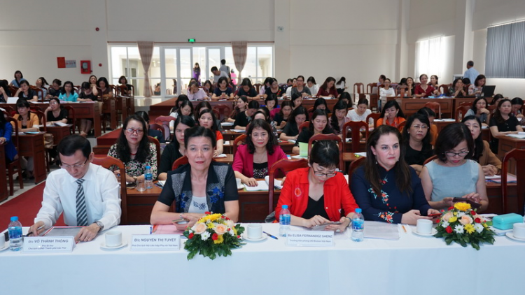 90% pân đil tơơi ắt đhị lalay, k’đhạp pa’đăn đươi lâng zâp dịch vụ xã hội