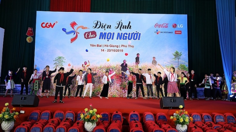 Đơơng phim Việt tước lâh 2.500 học sinh acoon coh
