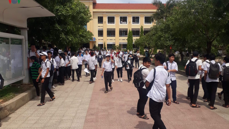 Quảng Bình: Lấh 6.400 thí sinh nắc thi cớ môn Văn g’lúh thi moót lớp 10
