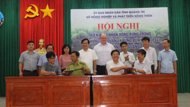 Quảng Trị bhrợ t’bhứah pr’đhang crâng chóh bơơn pay đoọng chứng chỉ FSC