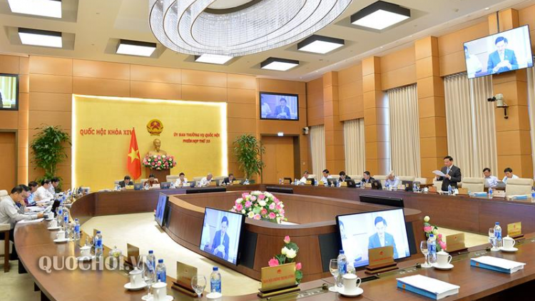 Quốc hội prá xay ooy dự án Luật bhr’lậ, p’xoọng muy bơr rau xa nay âng Luật Cán bộ, công chức lâng Luật Viên chức