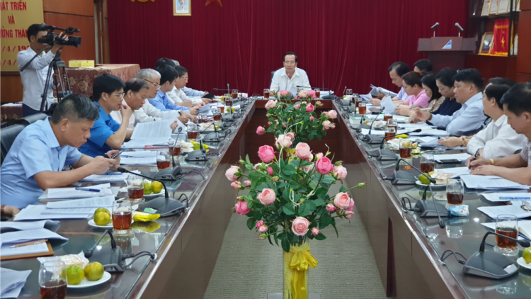 Nắc chrooi đoọng cớ p’rá xa nay ooy Dự thảo Luật Lao động bhr’lậ