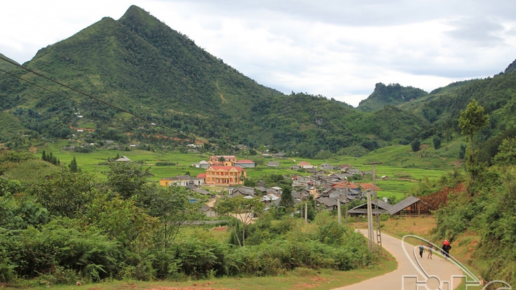 Tước ooy Tả Phìn lướt lêy bhươl cr’noon taanh n’đoóh a doó lâng họm a xậ z’nươu âng đhanuôr đhị vel đong