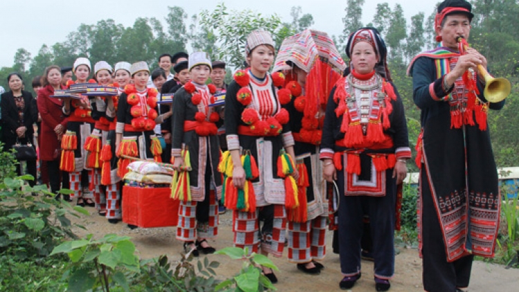 CM thứ 4, hnoi 25/11/2015 Hnàng nám hài lénh mayz?